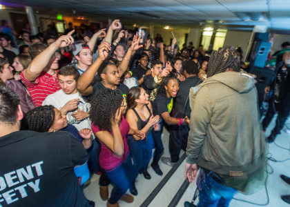 Grinnellians rushed to the stage to see King Louie last Friday. Photo by John Brady