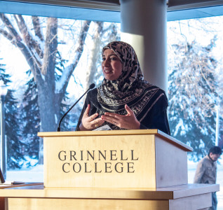 Suzy Ismail addressed negative connotations of Islam. Photo by Sarah Ruiz.