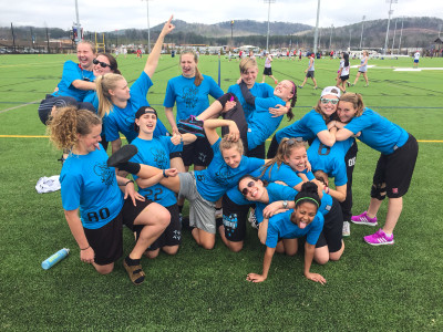 Members of the Sticky Tongue Frogs, one of Grinnell’s frisbee teams, pose for a silly photo. Photo contributed. 