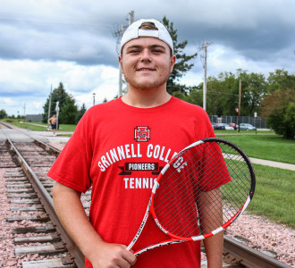Zach Lane ’19 hopes to make an impact as a freshman for the tennis team.  Photo by Sno Zhao