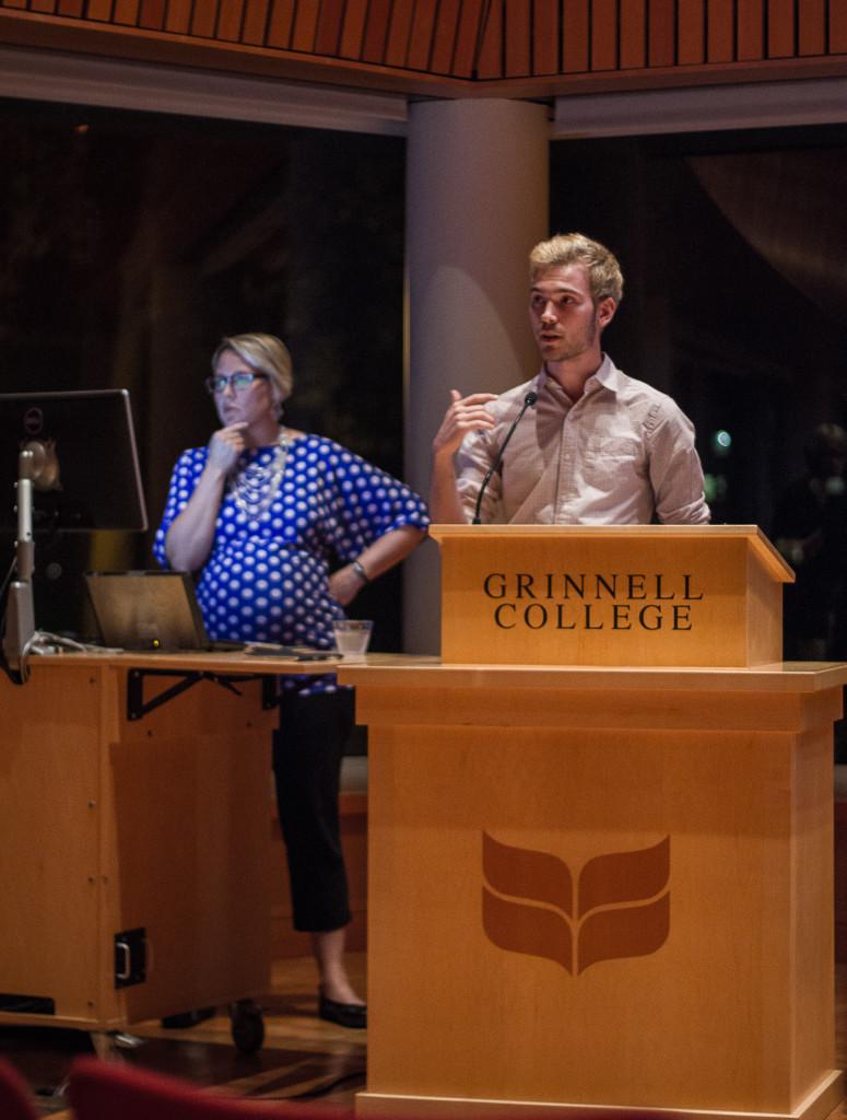 Dan Davis ’16 and Sarah Moschenross discussed changes to Grinnell’s Title IX policy. Photo by Jeff Li.