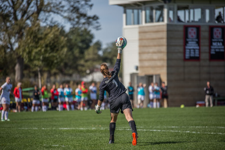Katy Oldach ’16 set the women’s record for total saves in her last collegiate game.   Photo by  Jun Taek Lee