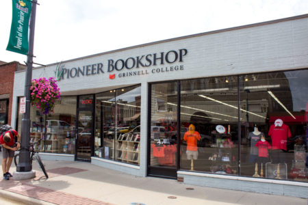 The new location merges the on-campus bookstore and Pioneer Bookshop. Photo by Jeff Li.