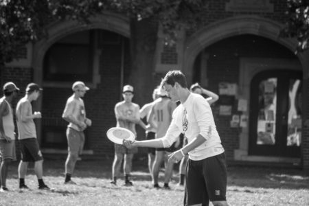 A frisbee player prepares for his match.
